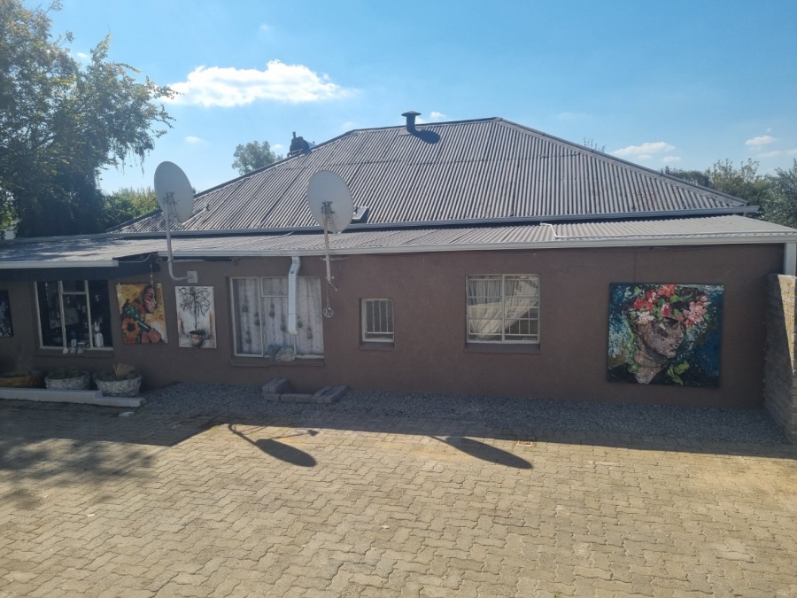 7 Bedroom Property for Sale in Parys Free State